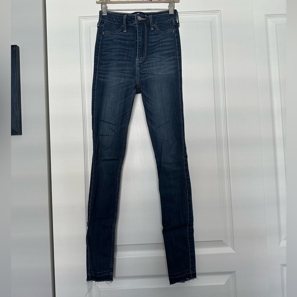 Hollister Ultra High Rise Jegging, Size 0